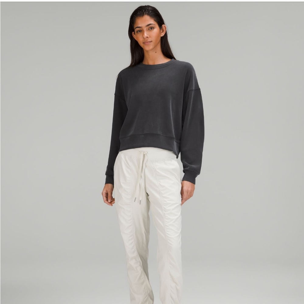 DONATING SOON- Lululemon Softstream Cropped Crew 🖤
